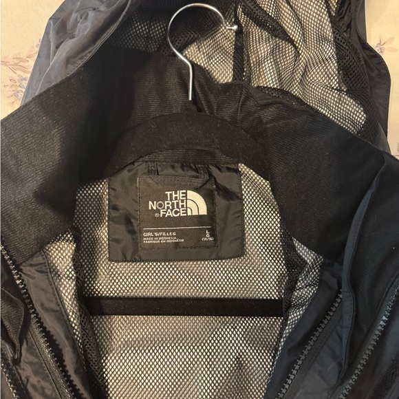 The North Face- Girl’s Rain Jacket- size large!! - Picture 5 of 8